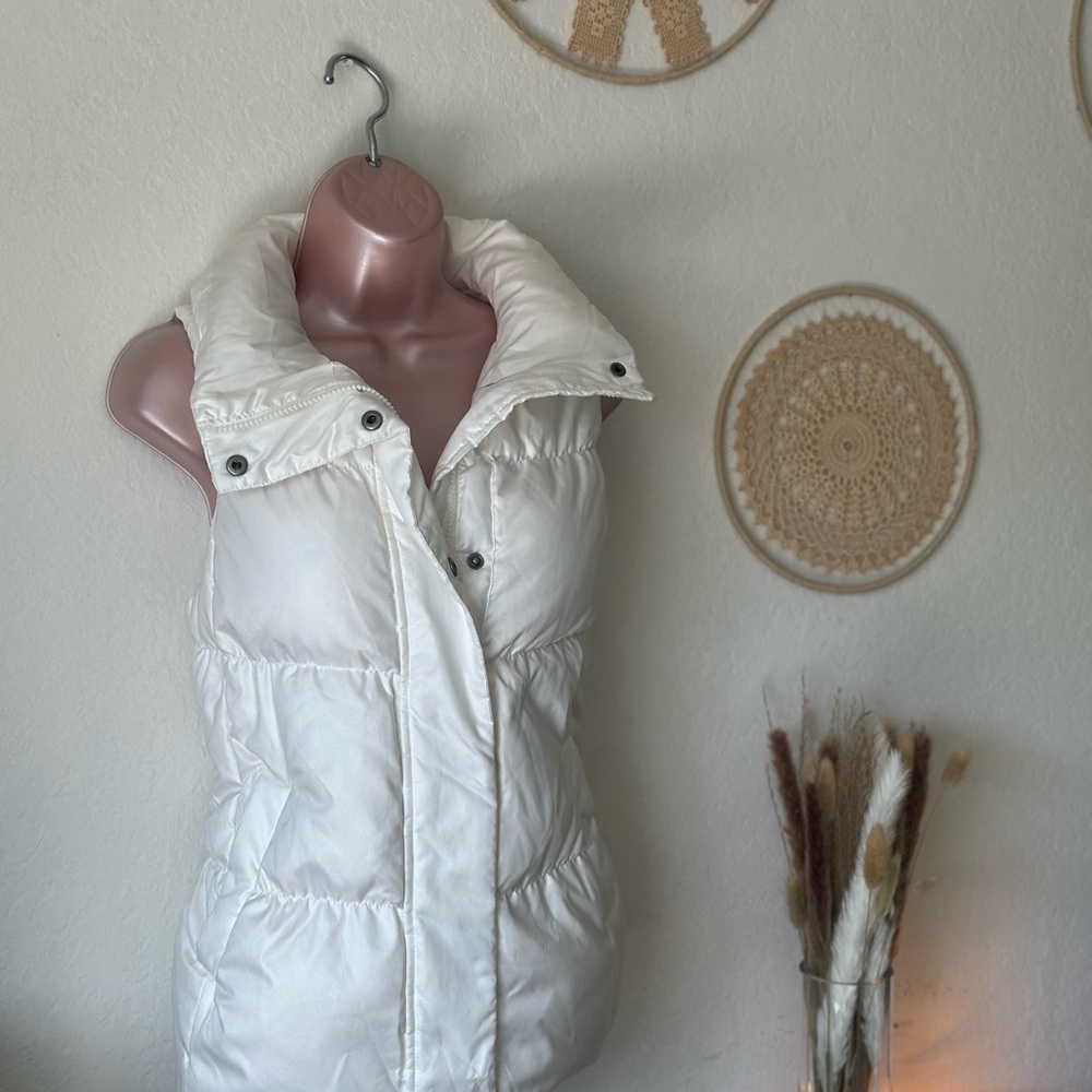 ❌ BOGO Gap down filled vest - Picture 5 of 5